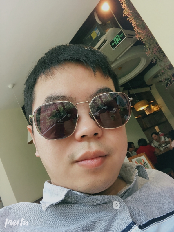月台等路人的第一张照片--武夷山征婚网