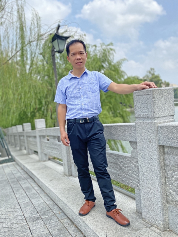 奇峰向阳的第一张照片--武夷山征婚网