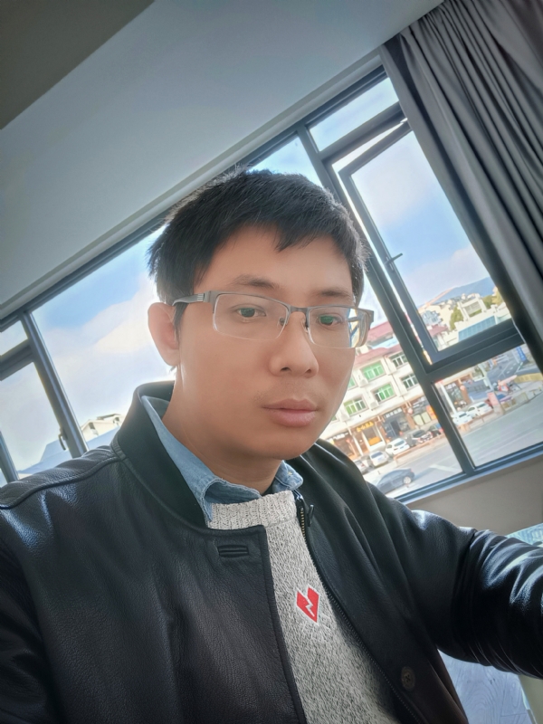 也许只是缺少一个拥抱的第二张照片--武夷山征婚网