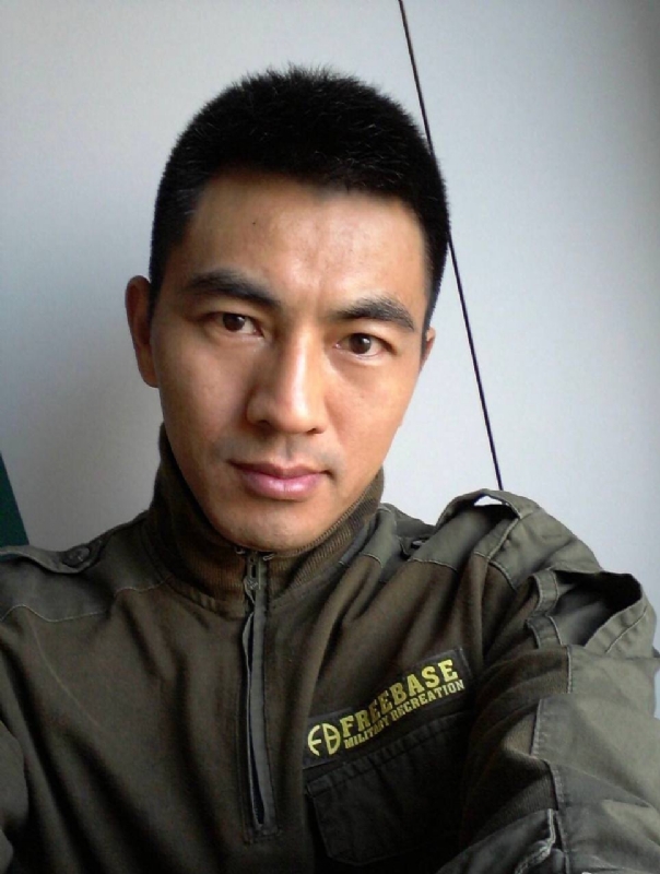 鐵血柔情的第一张照片--武夷山征婚网