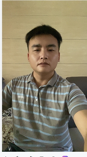 走在红毯那一天的第二张照片--武夷山征婚网